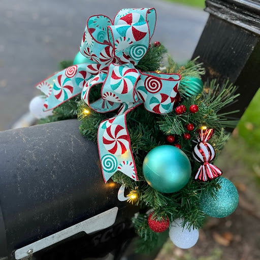 Holiday Mailbox Decor